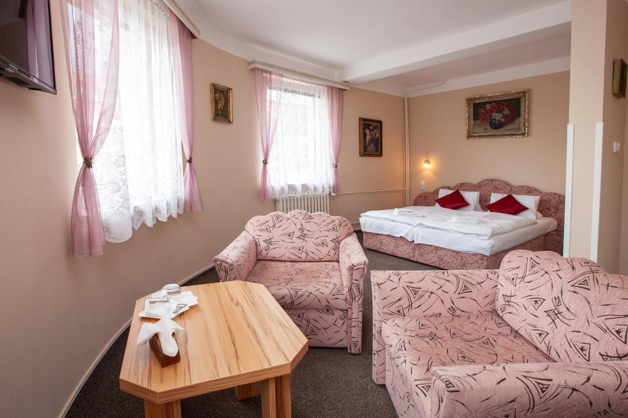 Hotel Stella Plzeň Buitenkant foto
