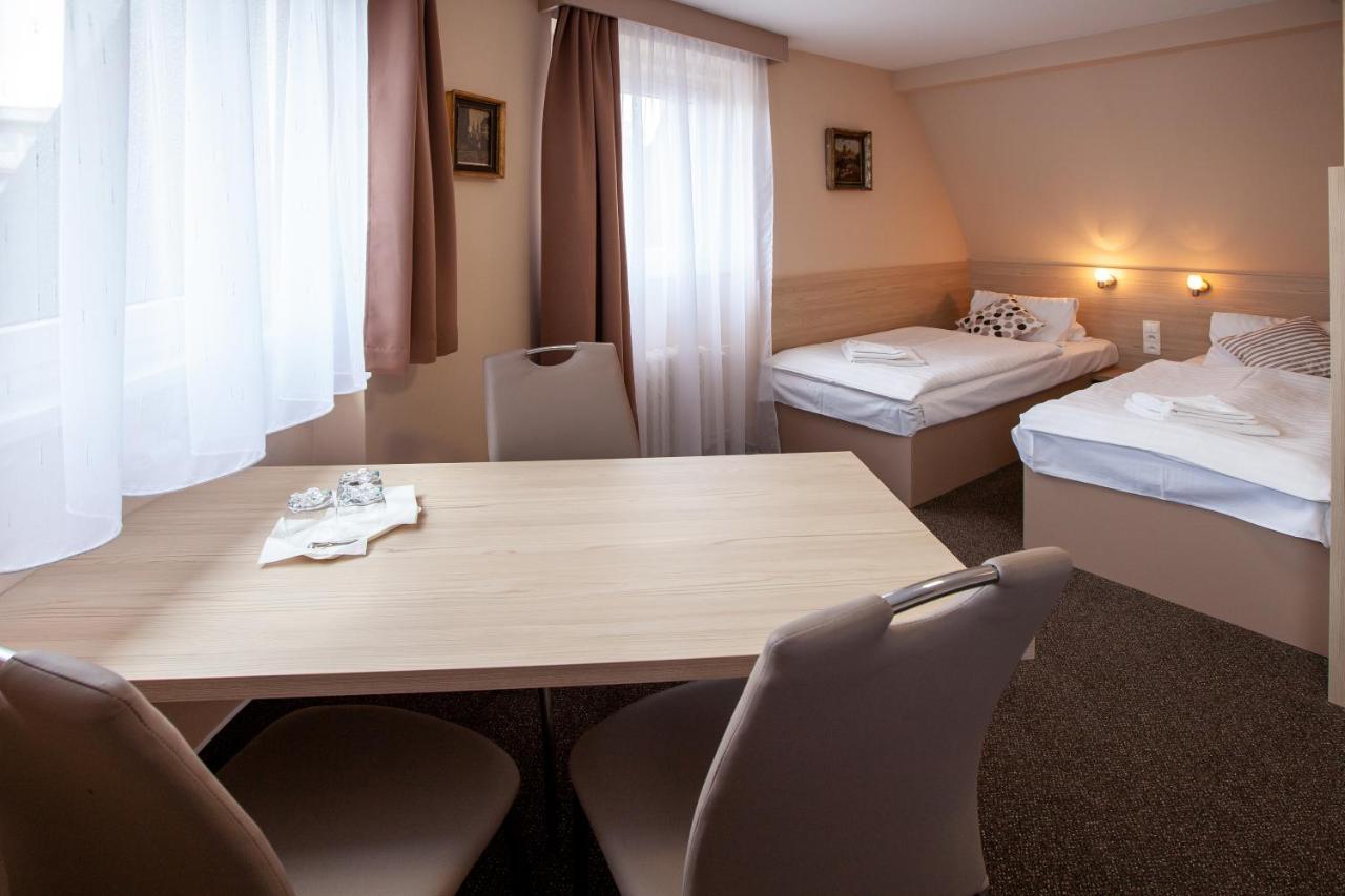 Hotel Stella Plzeň Buitenkant foto
