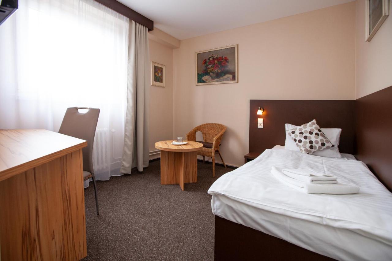 Hotel Stella Plzeň Buitenkant foto