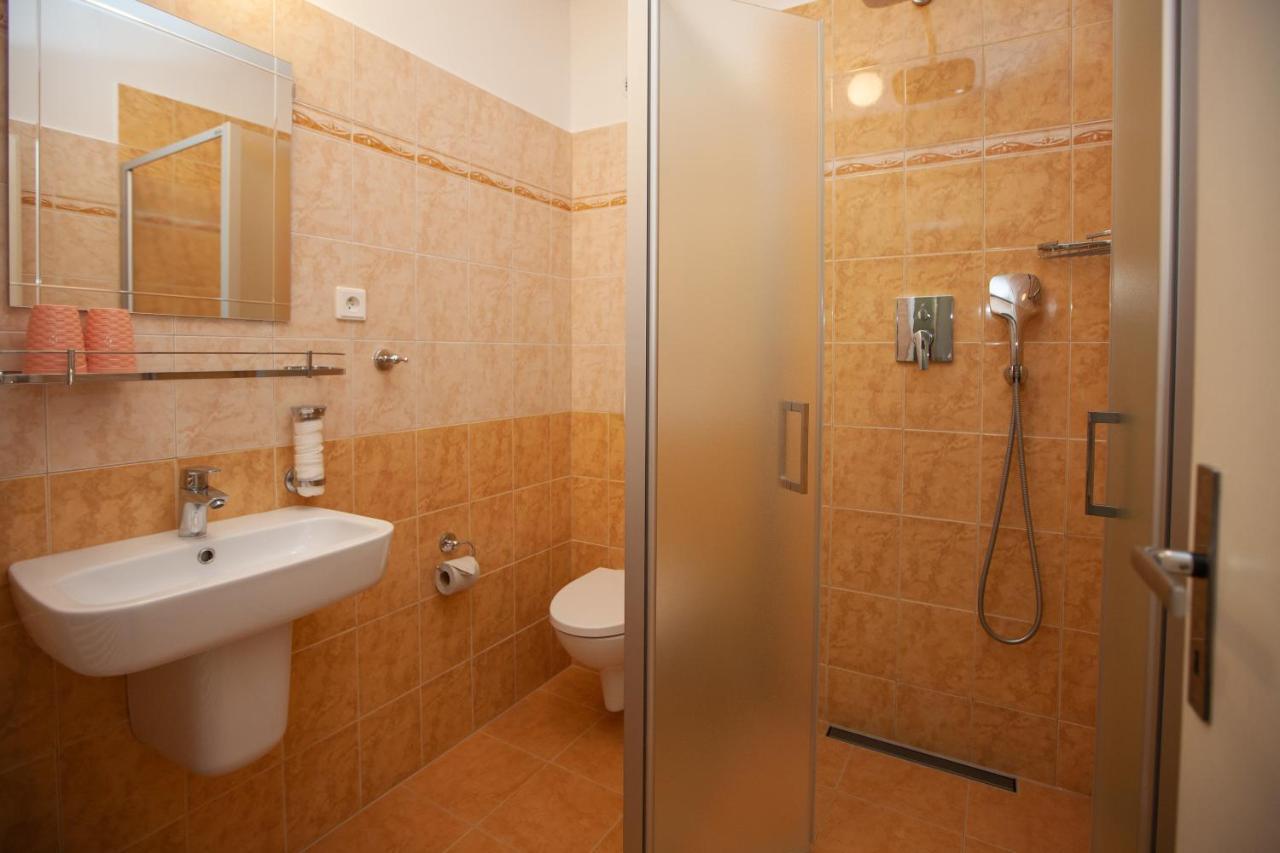 Hotel Stella Plzeň Buitenkant foto