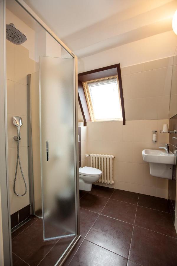 Hotel Stella Plzeň Buitenkant foto