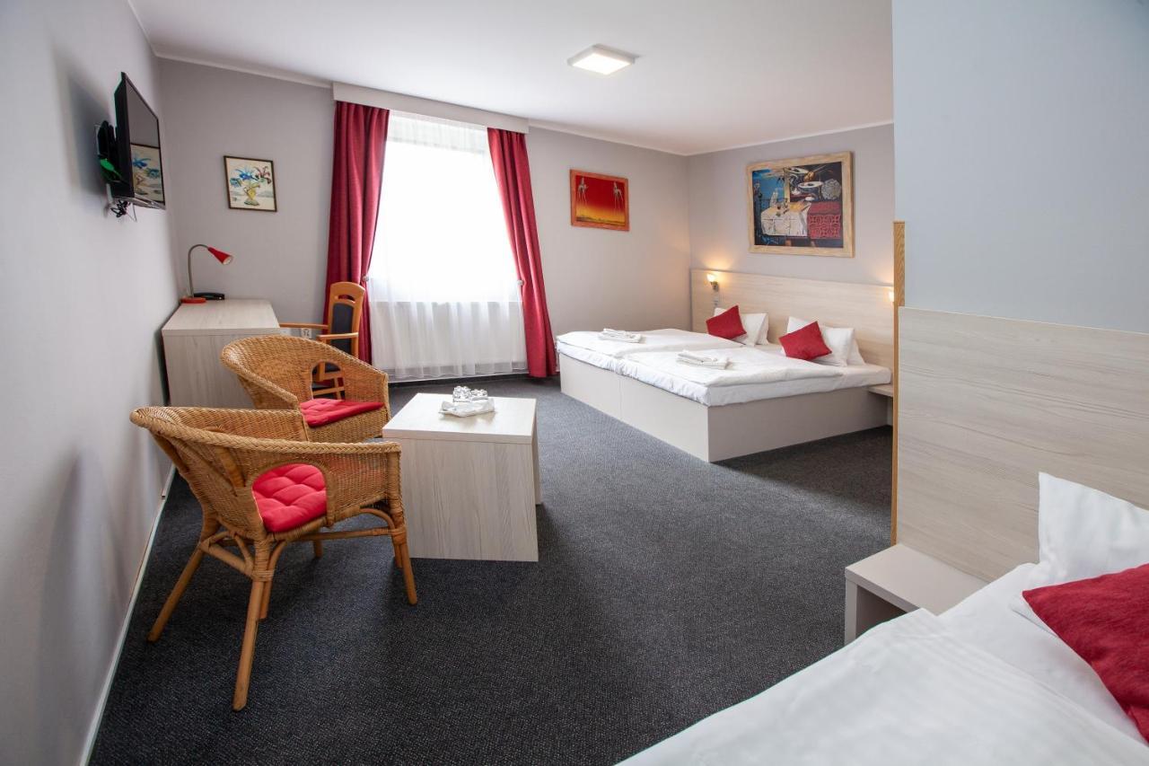Hotel Stella Plzeň Buitenkant foto
