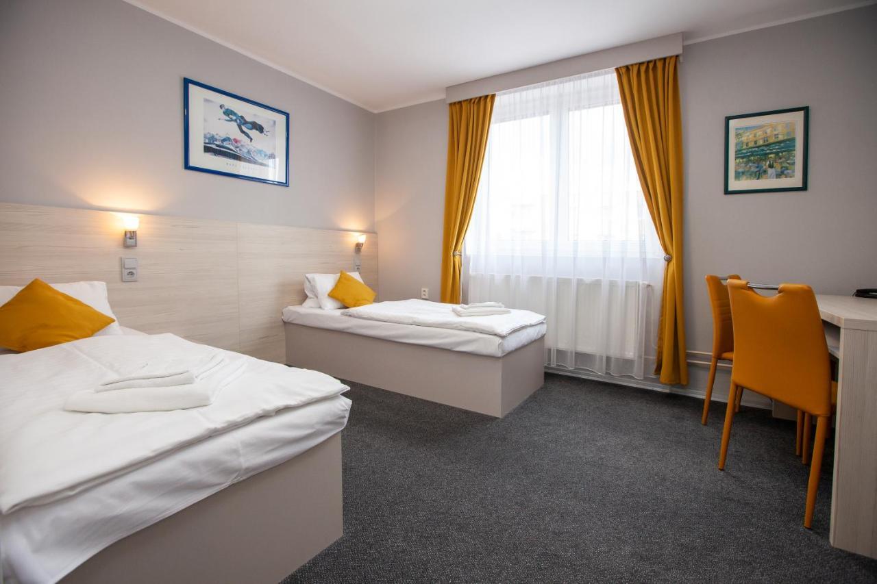Hotel Stella Plzeň Buitenkant foto